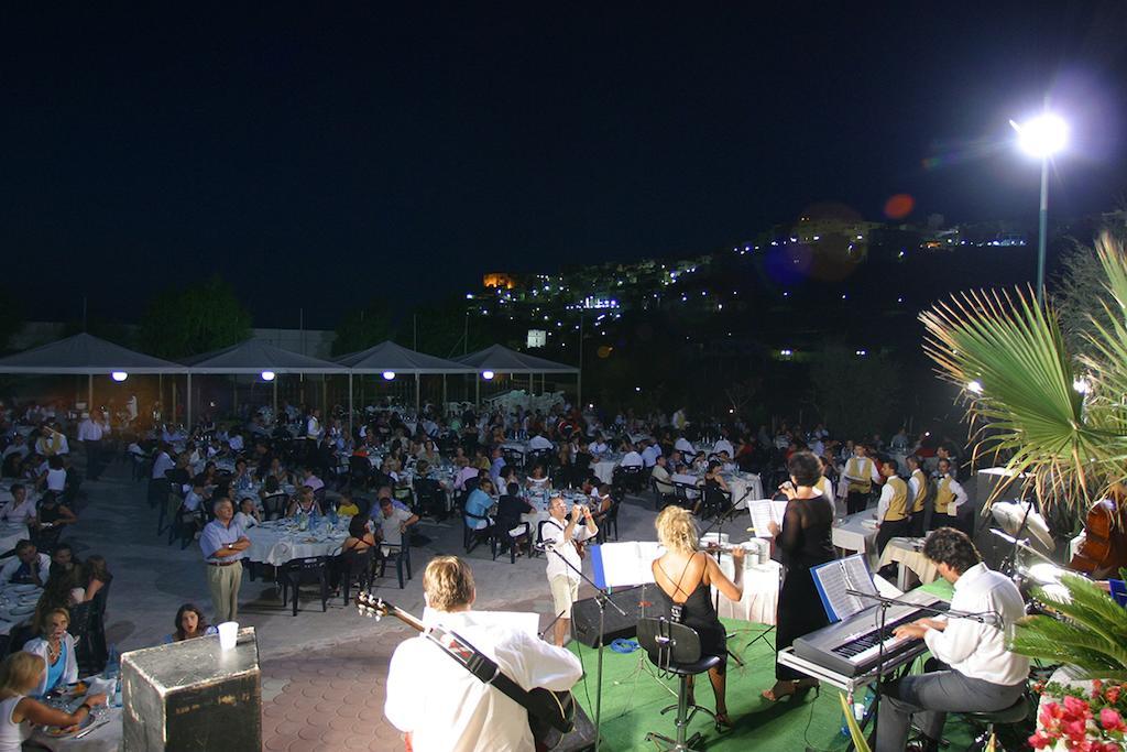 Hotel D'Amato Пешичи Екстериор снимка