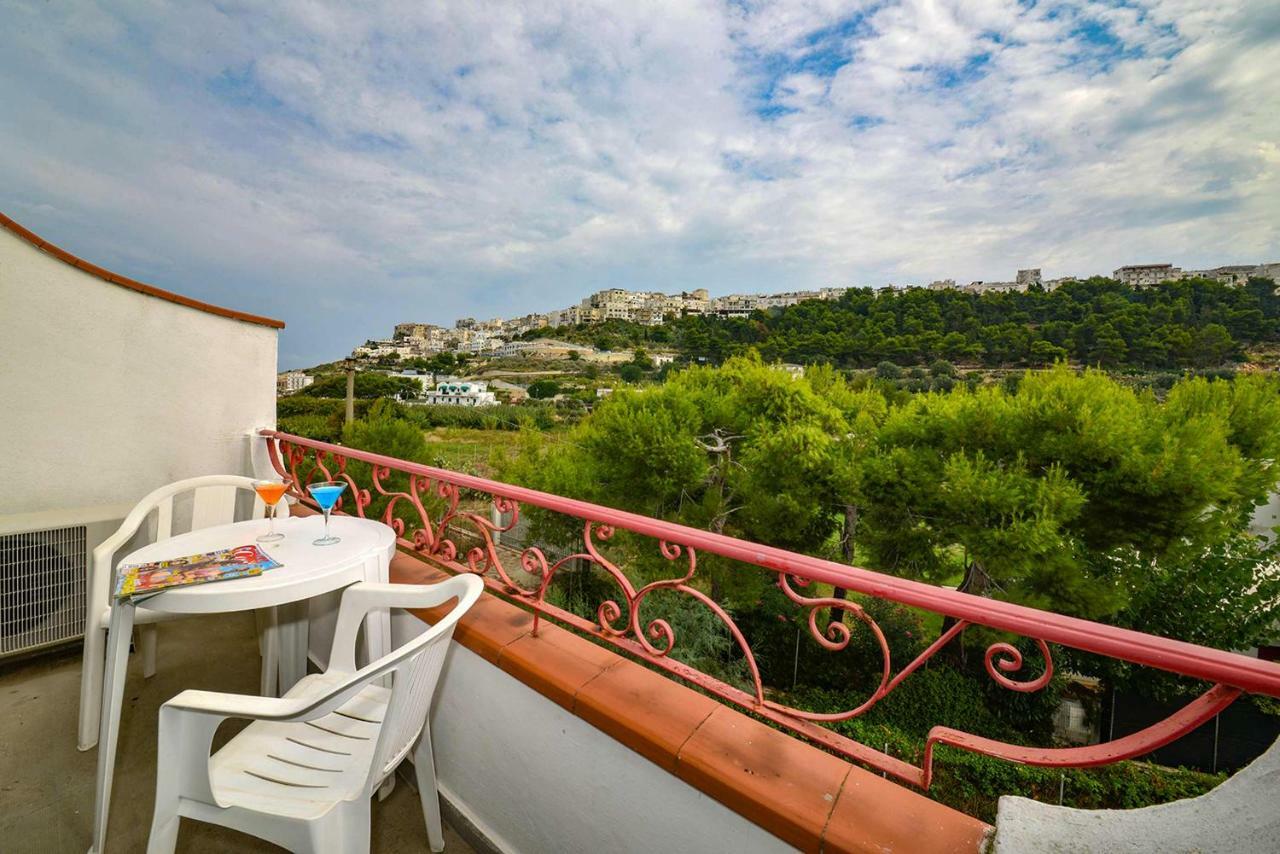 Hotel D'Amato Пешичи Екстериор снимка
